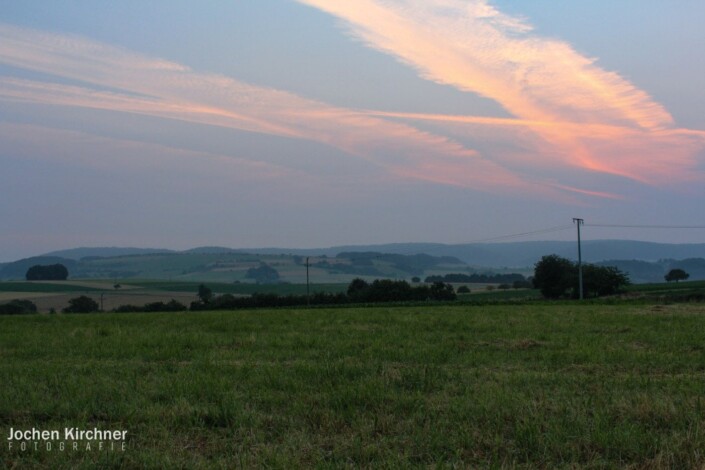 Der Himmel brennt - Canon EOS 700D - Geiselbach, Landschaft, Sonnenaufgang